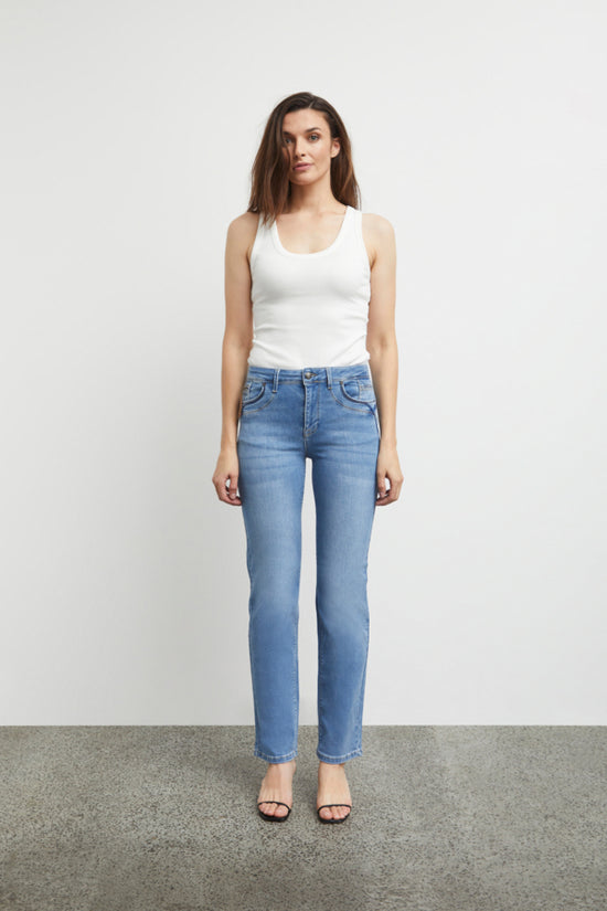 Karolina High Waist Straight Jeans / Light Blue Denim