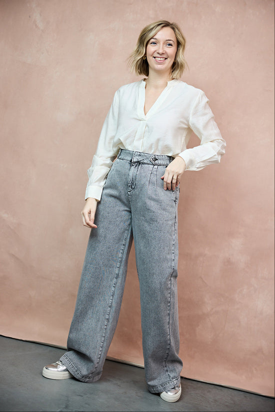 Vicky Ultra High Waist Wide Leg Jeans